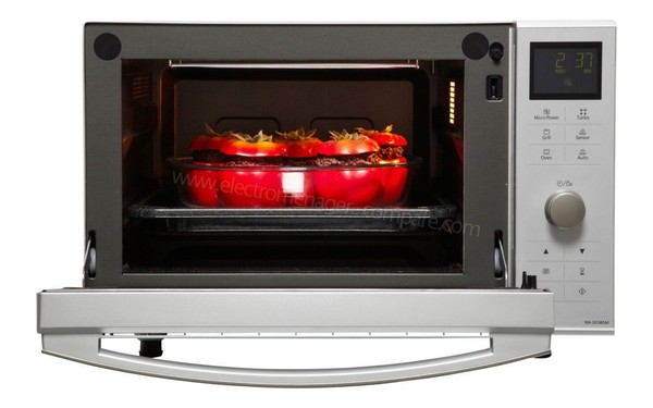 PANASONIC NN-DF385MEPG - Vue de face porte ouverte  (cr&eacute;dit : Boulanger)