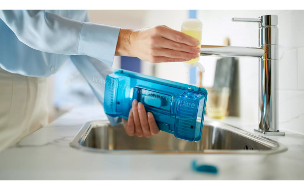 PHILIPS XC8349/01 - Remplissage du r&eacute;servoir d'eau