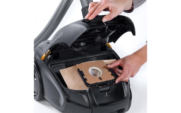 POLTI CS200 - Capot ouvert, vue sur le sac