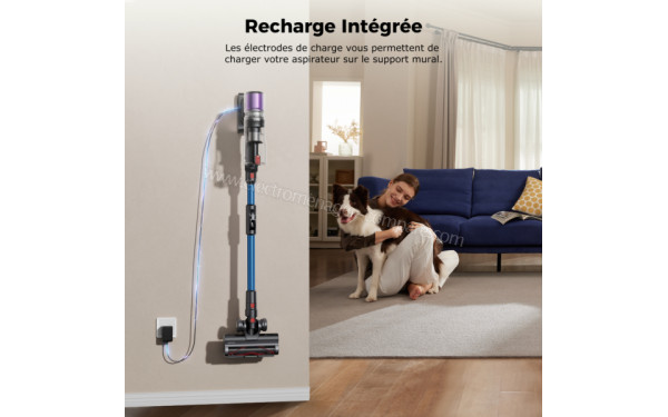 PROSCENIC P16 Bleu - Vue sur la station murale de chargement