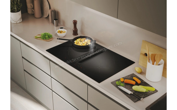 ROSIERES RIH8ICF - Appareil encastr&eacute; vue de 3/4 droite