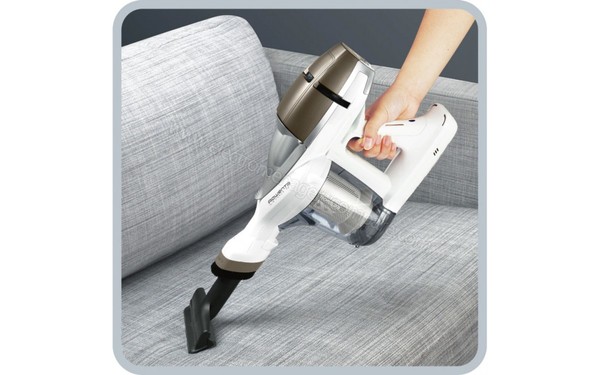 ROWENTA RH9089WO - Mise en situation avec large suceur ameublement (cr&eacute;dit : Darty)