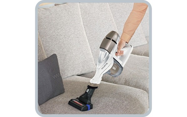 ROWENTA RH9089WO - Mise en situation avec mini &eacute;lectrobrosse (cr&eacute;dit : Darty)