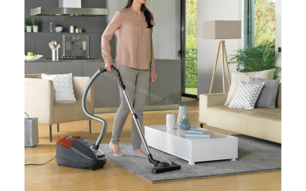 ROWENTA RO3149EA - Mise en situation (cr&eacute;dit : Boulanger)