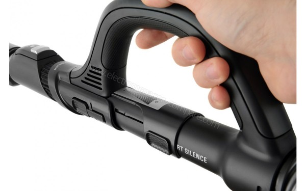 ROWENTA RO5921.11 - Poign&eacute;e du flexible (cr&eacute;dit : Darty)