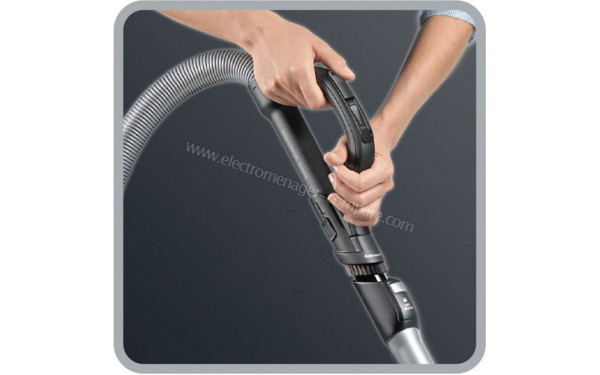 ROWENTA RO7457EA - Vue de la poign&eacute;e