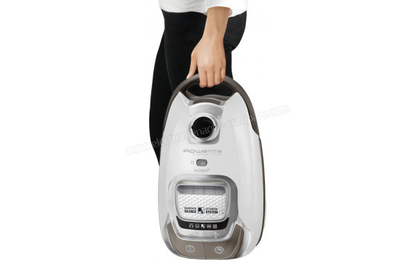 ROWENTA RO7487EA - Vue de la poign&eacute;e de transport