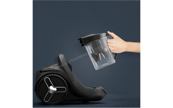 ROWENTA RO7C56EA - Vue du r&eacute;servoir