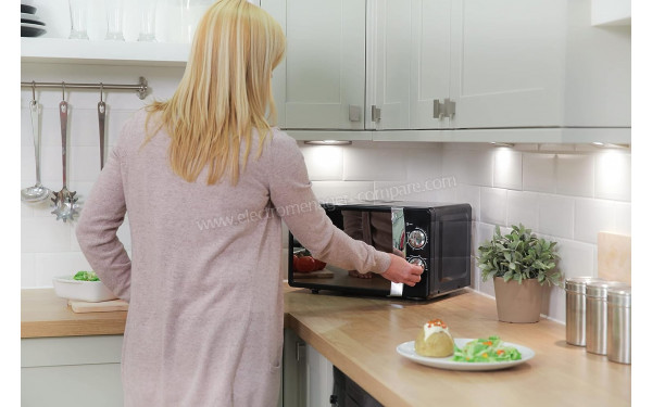 RUSSELL HOBBS RHMM701B - Mise en situation