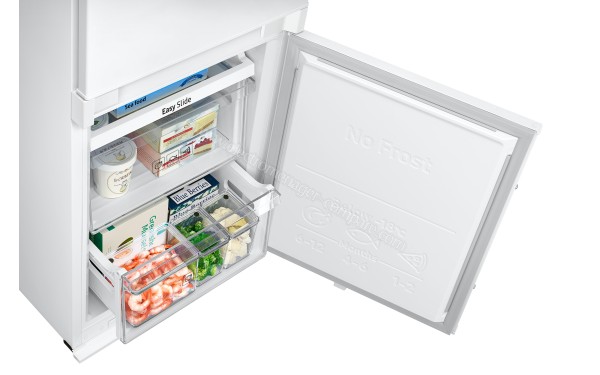 SAMSUNG BRB260014WW - Mise en situation