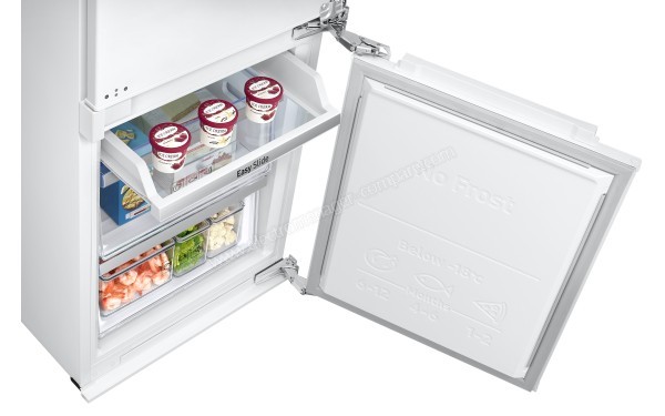 SAMSUNG BRB260134WW - Mise en situation