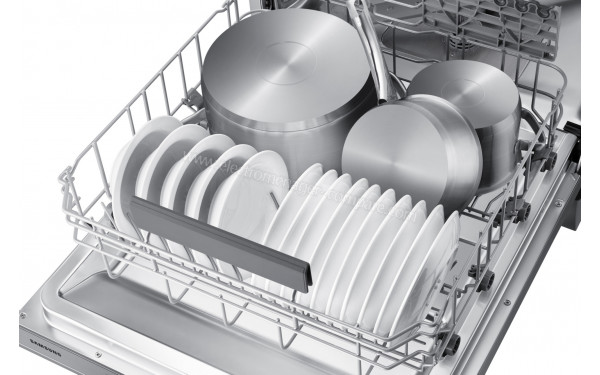 SAMSUNG DW60A8060FS - Vue du panier inf&eacute;rieur