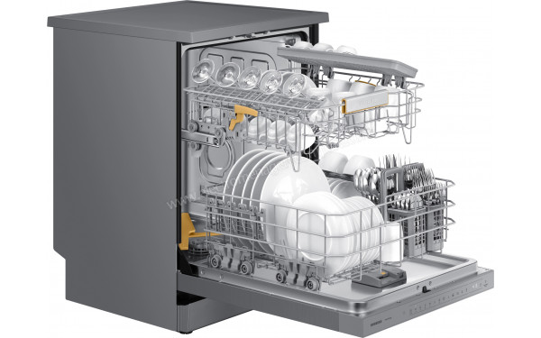 SAMSUNG DW60BG730FSL - Vue du panier inf&eacute;rieur, sup&eacute;rieur et tiroir sup&eacute;rieur