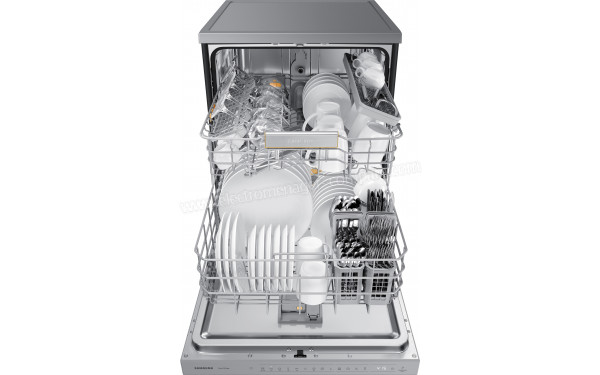 SAMSUNG DW60BG730FSL - Vue du panier inf&eacute;rieur, sup&eacute;rieur et tiroir sup&eacute;rieur