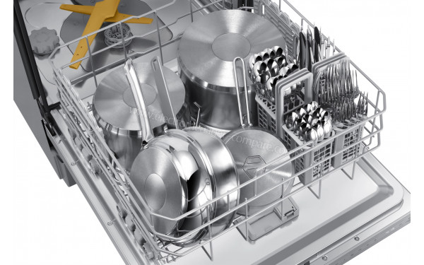 SAMSUNG DW60BG730FSL - Vue du panier inf&eacute;rieur