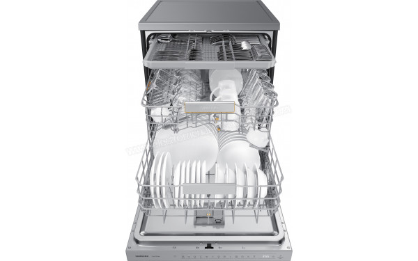 SAMSUNG DW60BG830FSL - Vue du panier inf&eacute;rieur, sup&eacute;rieur et tiroir sup&eacute;rieur