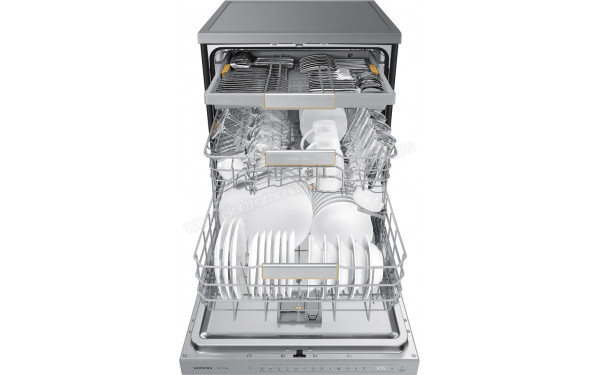 SAMSUNG DW60BG850FSL - Vue de l'int&eacute;rieur
