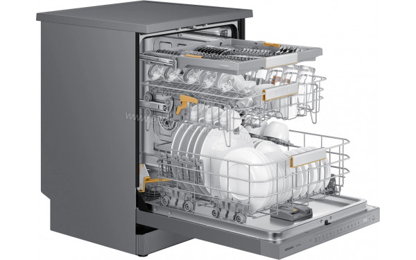 SAMSUNG DW60BG850FSL - Vue de l'int&eacute;rieur