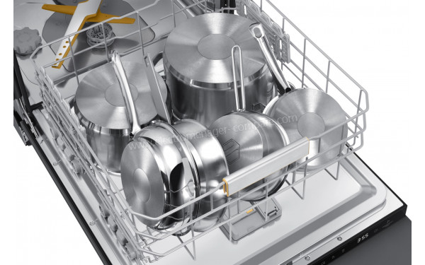 SAMSUNG DW60BG850I00 - Vue du panier inf&eacute;rieur