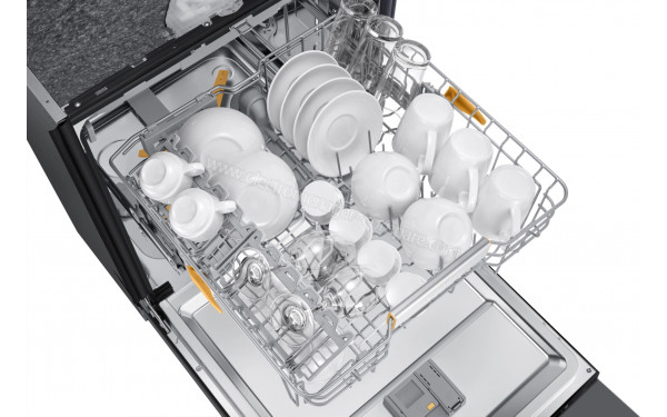 SAMSUNG DW60DG790I00 - Vue du panier sup&eacute;rieur