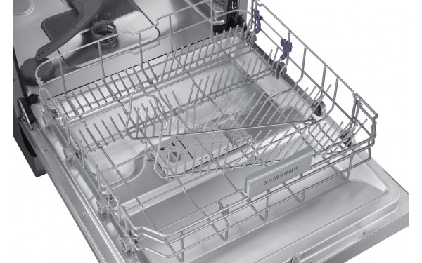 SAMSUNG DW60M6050FS - Vue du panier inf&eacute;rieur