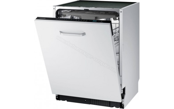 SAMSUNG DW60M6070IB - Vue 3/4 droite avec porte ouverte (cr&eacute;dit : Boulanger)