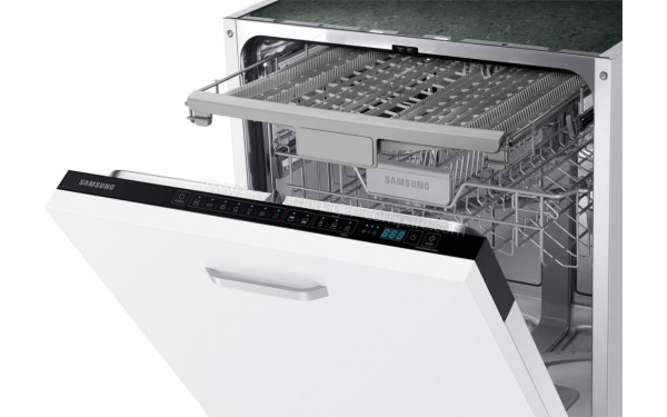 SAMSUNG DW60M6070IB - Panneau de commandes (cr&eacute;dit : Boulanger)