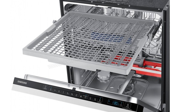 SAMSUNG Water Wall DW60M9550BB - Vue du tiroir sup&eacute;rieur