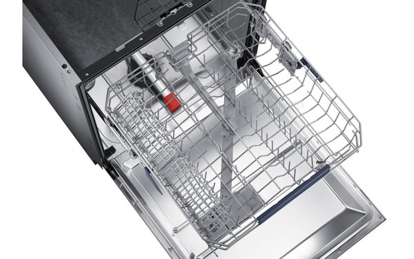 SAMSUNG Water Wall DW60M9550SS - Vue du panier sup&eacute;rieur vide