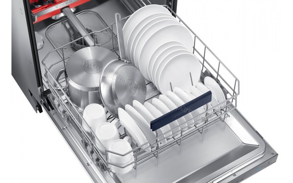 SAMSUNG Water Wall DW60M9550SS - Vue du panier inf&eacute;rieur