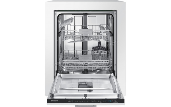 SAMSUNG DW60R7040BB - Vue de l'int&eacute;rieur