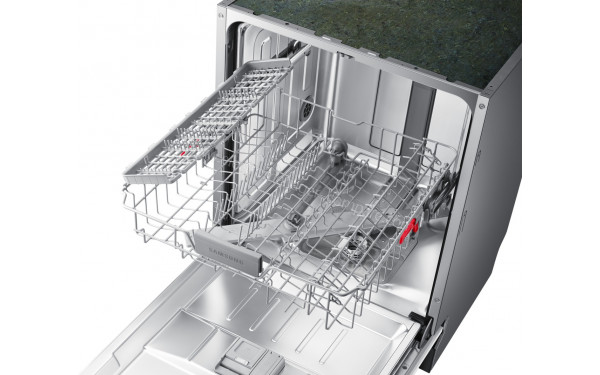 SAMSUNG DW60R7040BB - Vue du panier sup&eacute;rieur