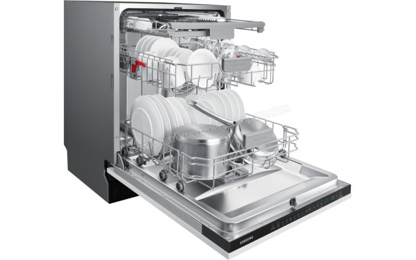 SAMSUNG DW60R7050BB - Vue 3/4 gauche porte ouverte, tiroirs et paniers sortis