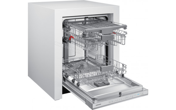 SAMSUNG DW60R7050SS - Vue de l'int&eacute;rieur 3/4 gauche