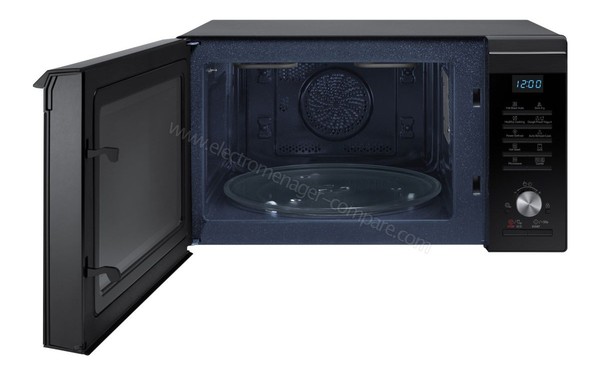 SAMSUNG MC28M6055CK - Vue de face, porte ouverte (cr&eacute;dit : Boulanger)