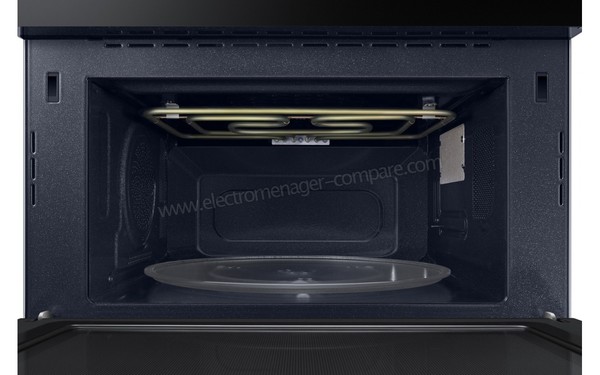 SAMSUNG MC35J8085LT - Vue de l'int&eacute;rieur (cr&eacute;dit : Darty)