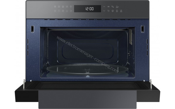 SAMSUNG MC35R8058CC/EN - Vue de l'int&eacute;rieur (cr&eacute;dit : Boulanger)