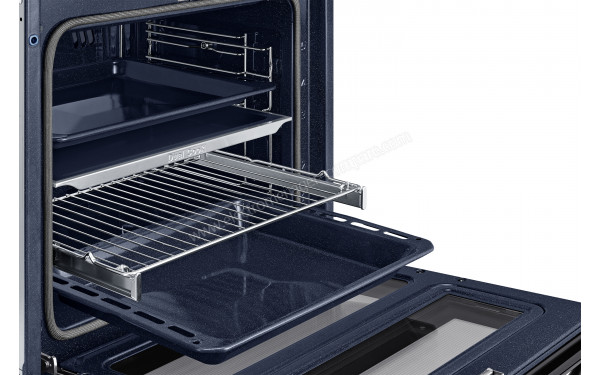 SAMSUNG NV75A6679RS - Vue de l'int&eacute;rieur