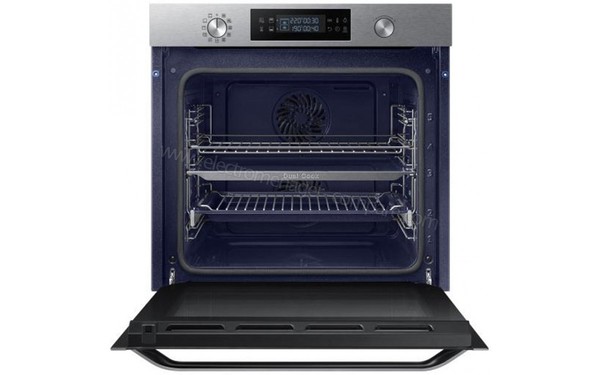 SAMSUNG NV75M5572RS - Vue de l'int&eacute;rieur