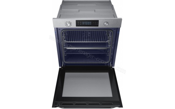 SAMSUNG NV75N5573BS - Porte ouverte (cr&eacute;dit : Boulanger)