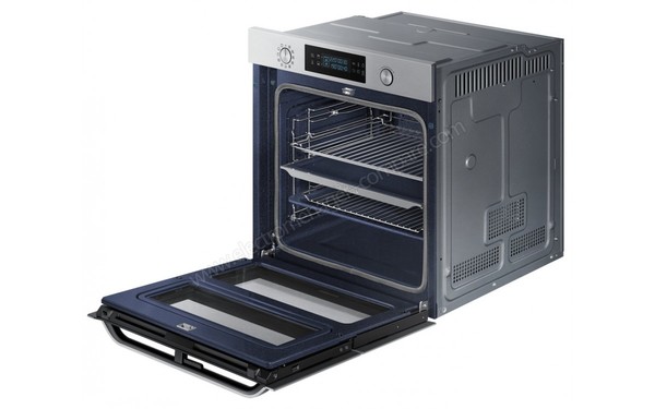 SAMSUNG NV75N5671BS - Vue 3/4 droite porte ouverte