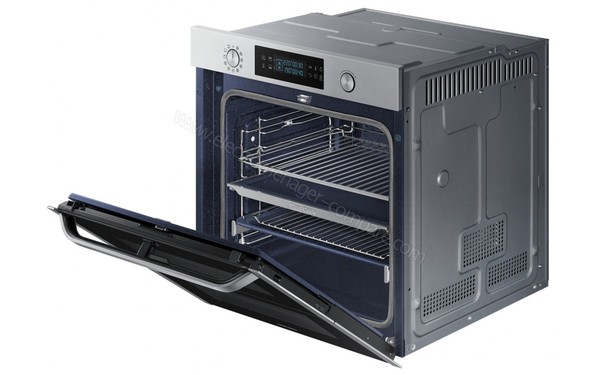 SAMSUNG NV75N5671RS/EG - Vue 3/4 droite porte ouverte 2