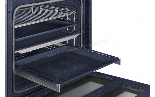 SAMSUNG NV75N7626RB/EO - Vue de l'int&eacute;rieur