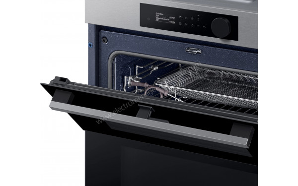 SAMSUNG NV7B5755SAS - Vue de l'int&eacute;rieur