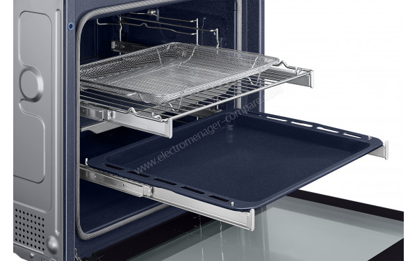 SAMSUNG NV7B7970CAN - Vue de l'int&eacute;rieur