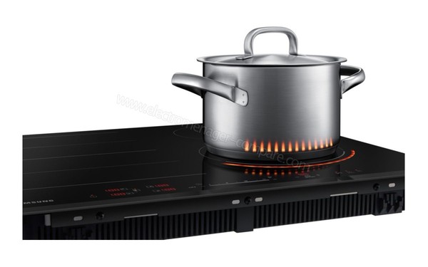 SAMSUNG NZ64N7777GK - Virtual Flame (cr&eacute;dit : Boulanger)