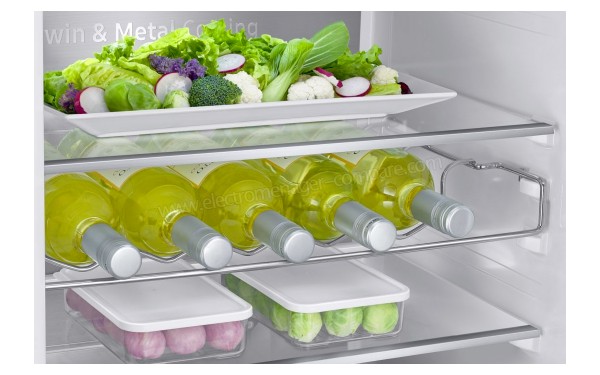 SAMSUNG RB41R7867SR - Vue de la clayette porte bouteilles (cr&eacute;dit : Boulanger)