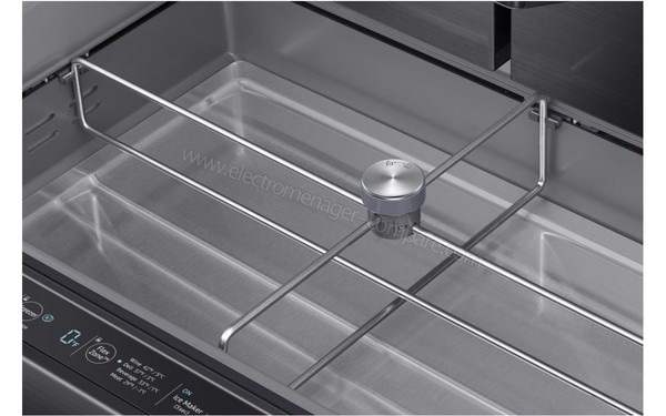 SAMSUNG RF23M8090SG - Tiroir cong&eacute;lateur vide (cr&eacute;dit : Boulanger)