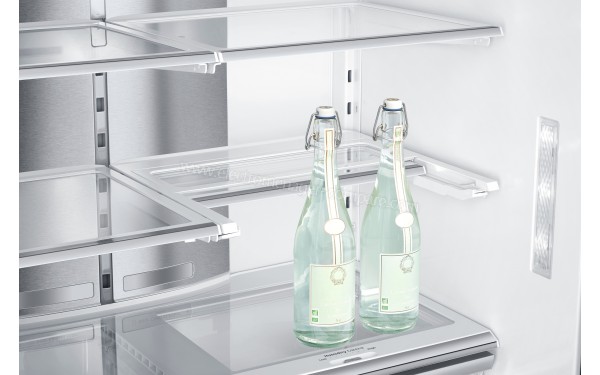 SAMSUNG RF56J9041SR - Mise en situation