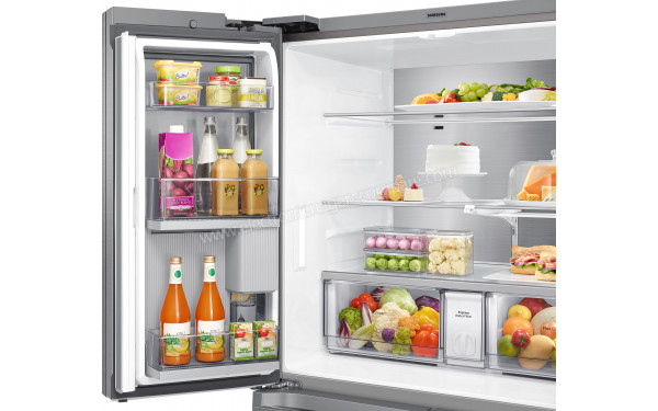 SAMSUNG RF65A977FSR - Vue de l'int&eacute;rieur partie r&eacute;frig&eacute;rateur